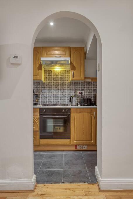 Apartment Grove Retreat 1 Bed Steps From Ladbroke Station *
